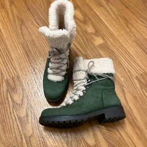 UGG women’s Fraser boots